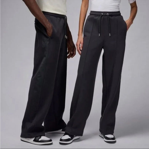 $150 NEW Nike Air Jordan Pants Men’s Black Jogger FZ2134-045 Medium - Picture 1 of 5